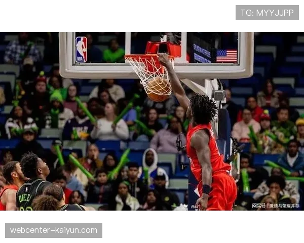 雷霆鹈鹕赛后爆发大规模冲突 多次争议判罚成赛场情绪失控导火索 雷霆鹈鹕赛后爆发大规模冲突 多次争议判罚成赛场情绪失控导火索